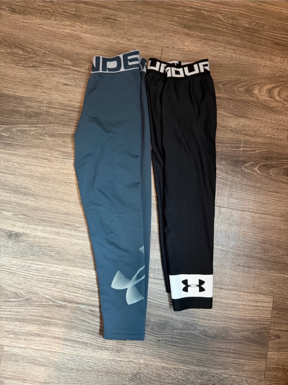 Under Armour Boys Small Leggings Black and Gray